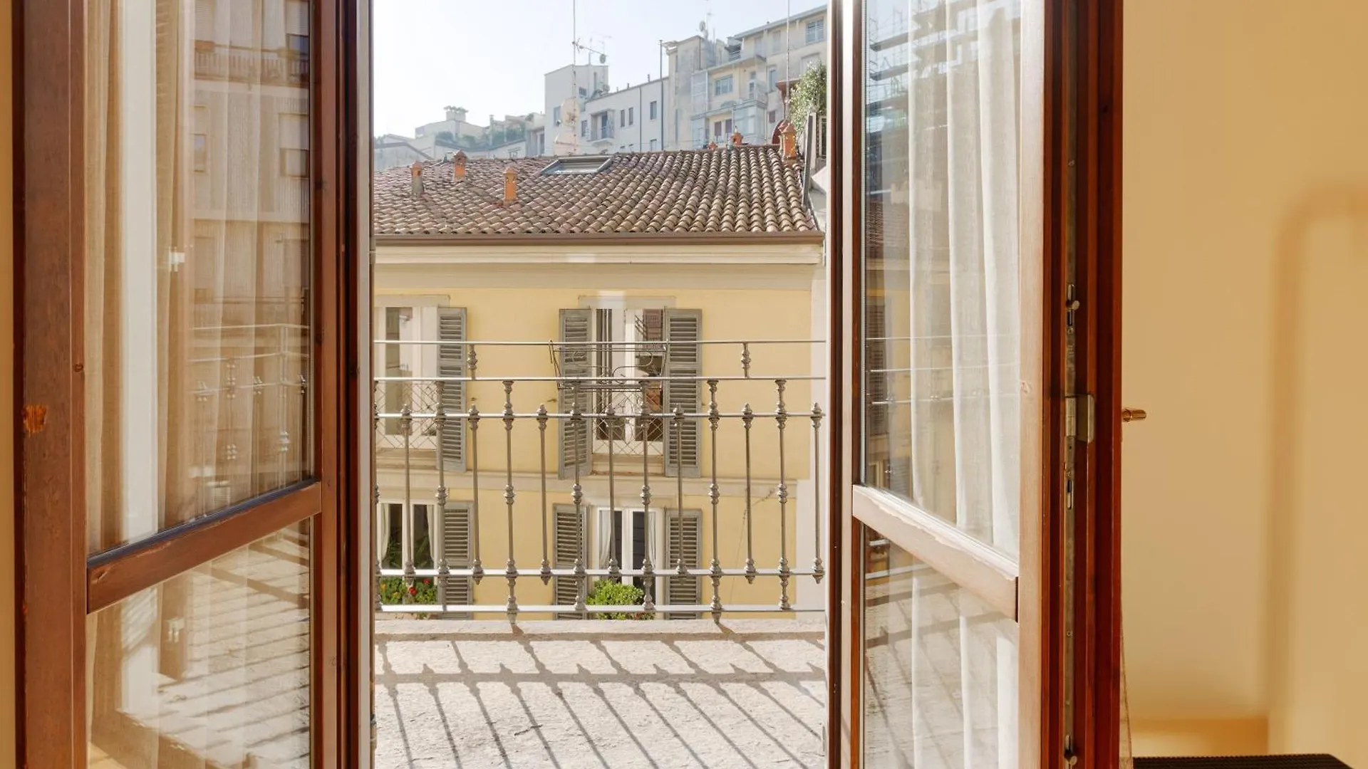 Brera Apartments In Arena Milán 0*,  Italia